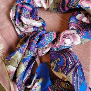 Liz Sinclair scarf; made in Italy Vintage(?), boho chic, pretty!